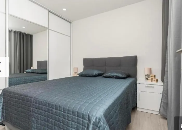 Nelly * מאקרסקה